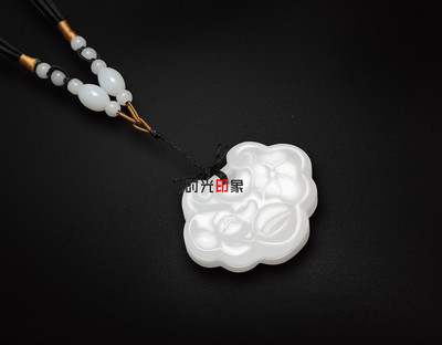 珠寶玉器拍攝技巧 玉佩與五金交電場景的藝術表現